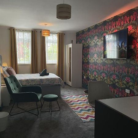 Luxury Studio Apartment Near Birmingham Citycentre ภายนอก รูปภาพ
